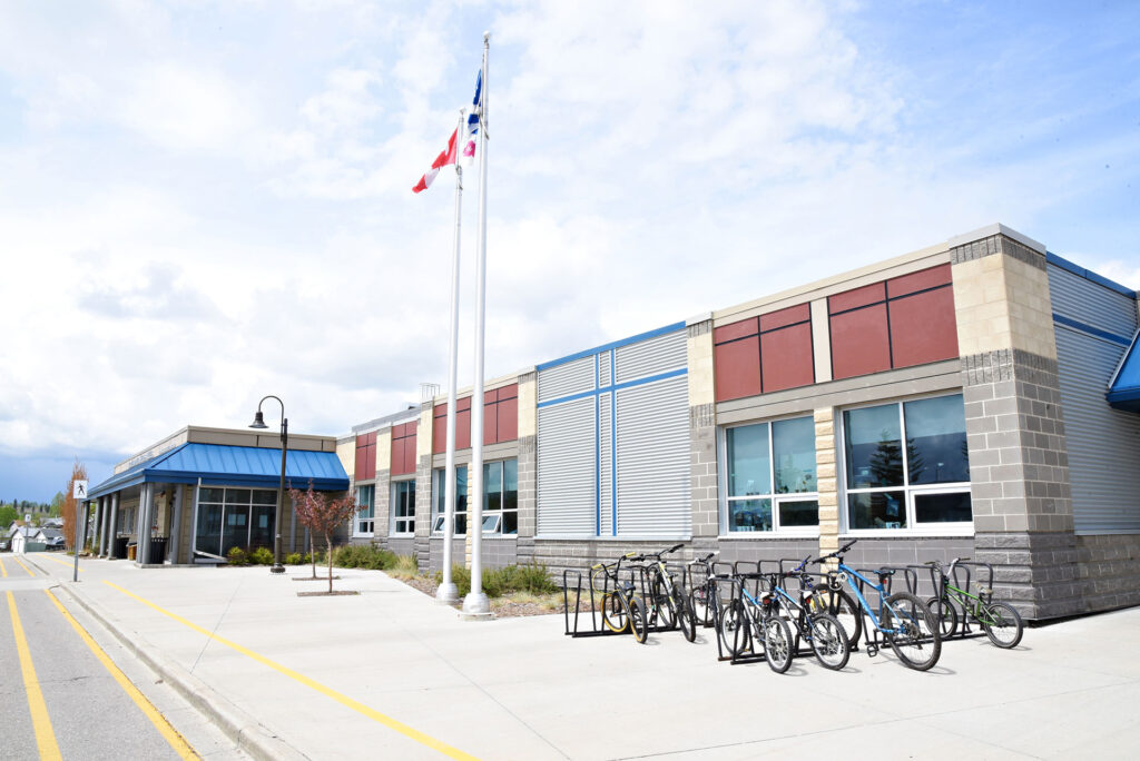 Cole Notre-Dame Des Vallees logo