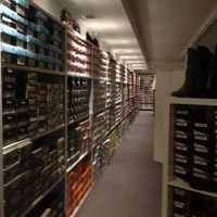 Rists Shoe Centre logo