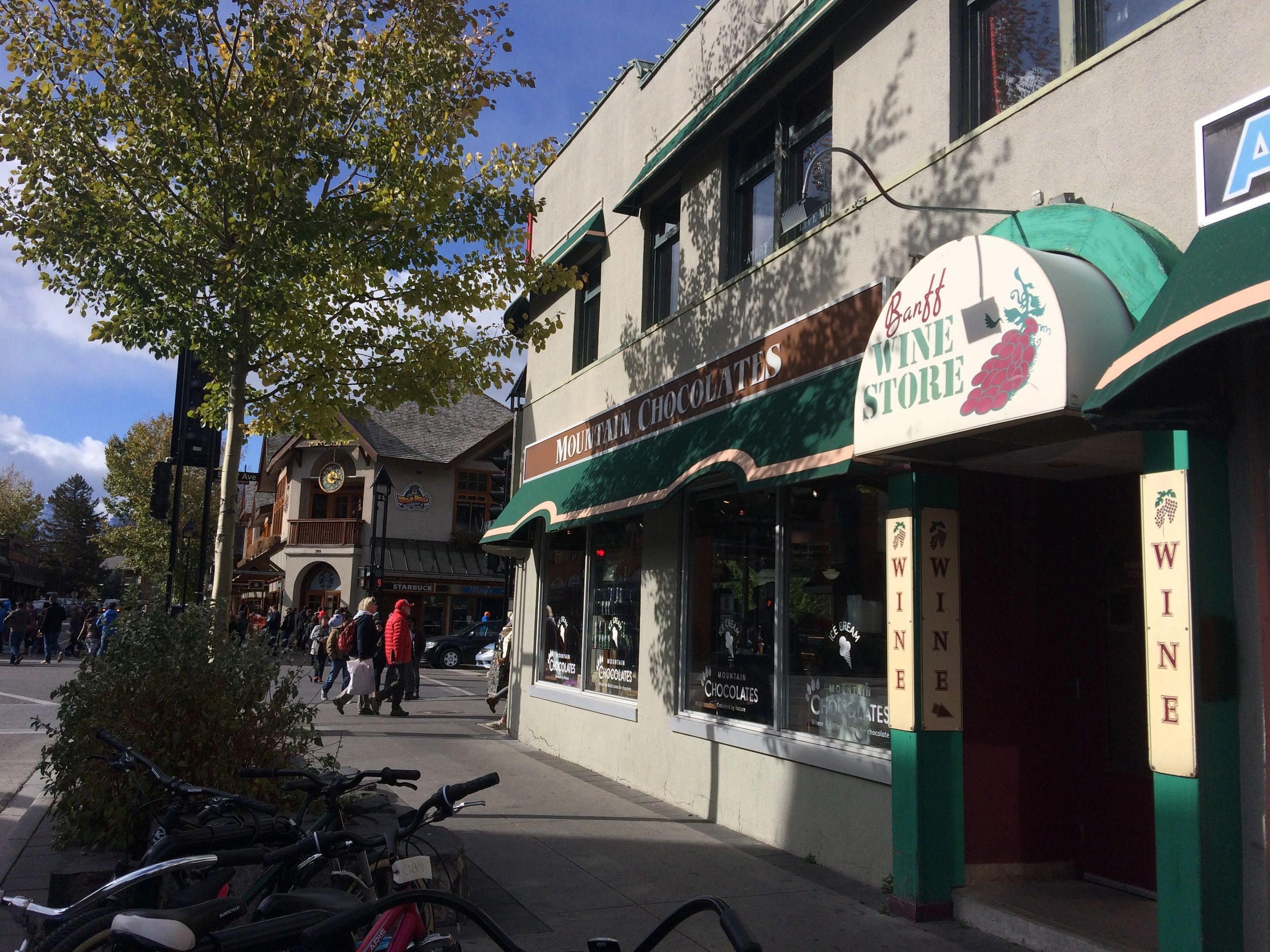 Banff Wine Store logo