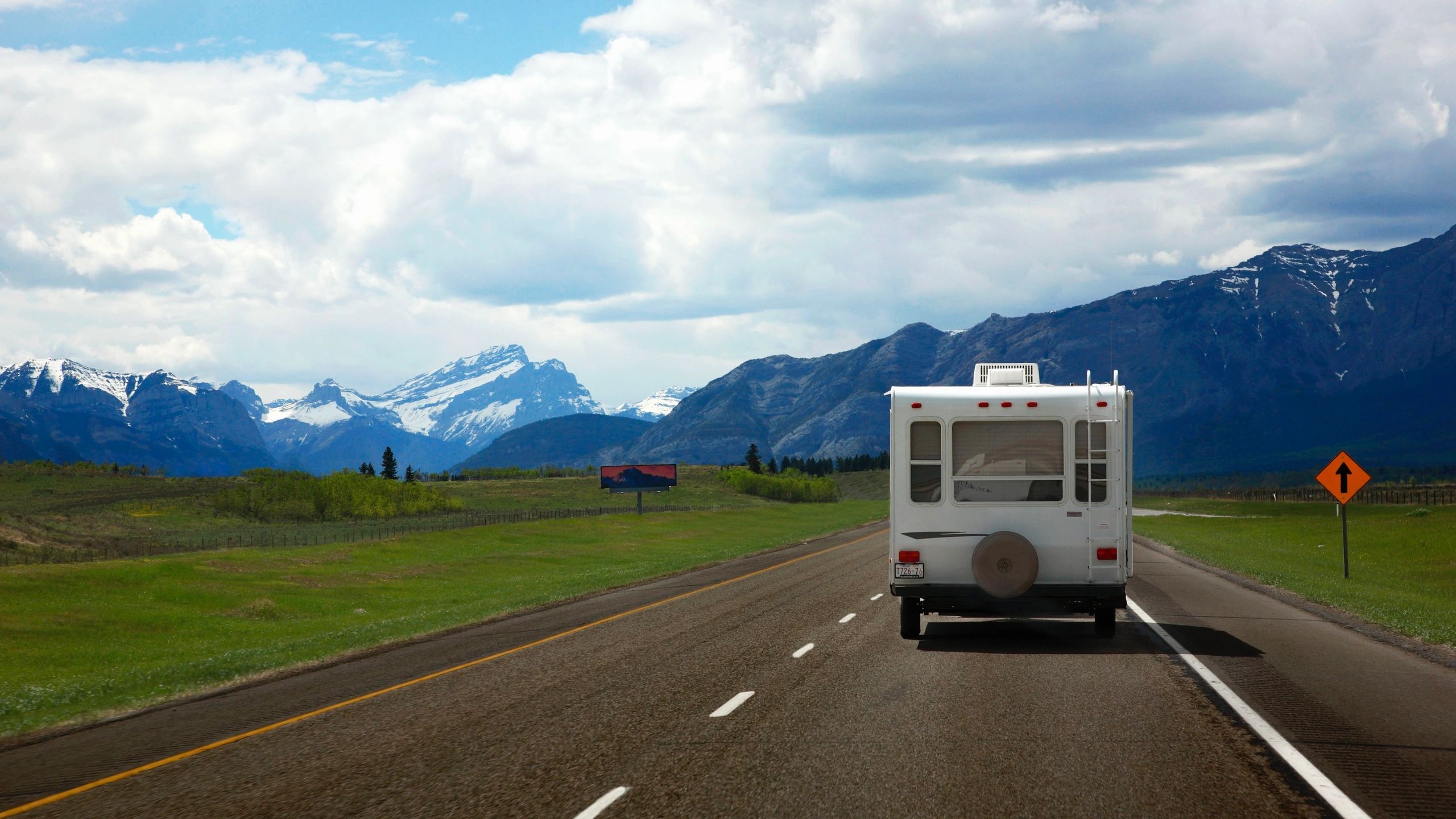 Claresholm Rv Storage logo