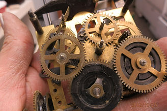 Kong's Watch & Clock Repair logo